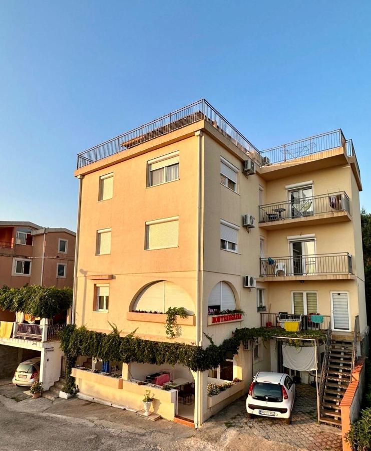 Montenegrina Apartment Budva Exterior photo