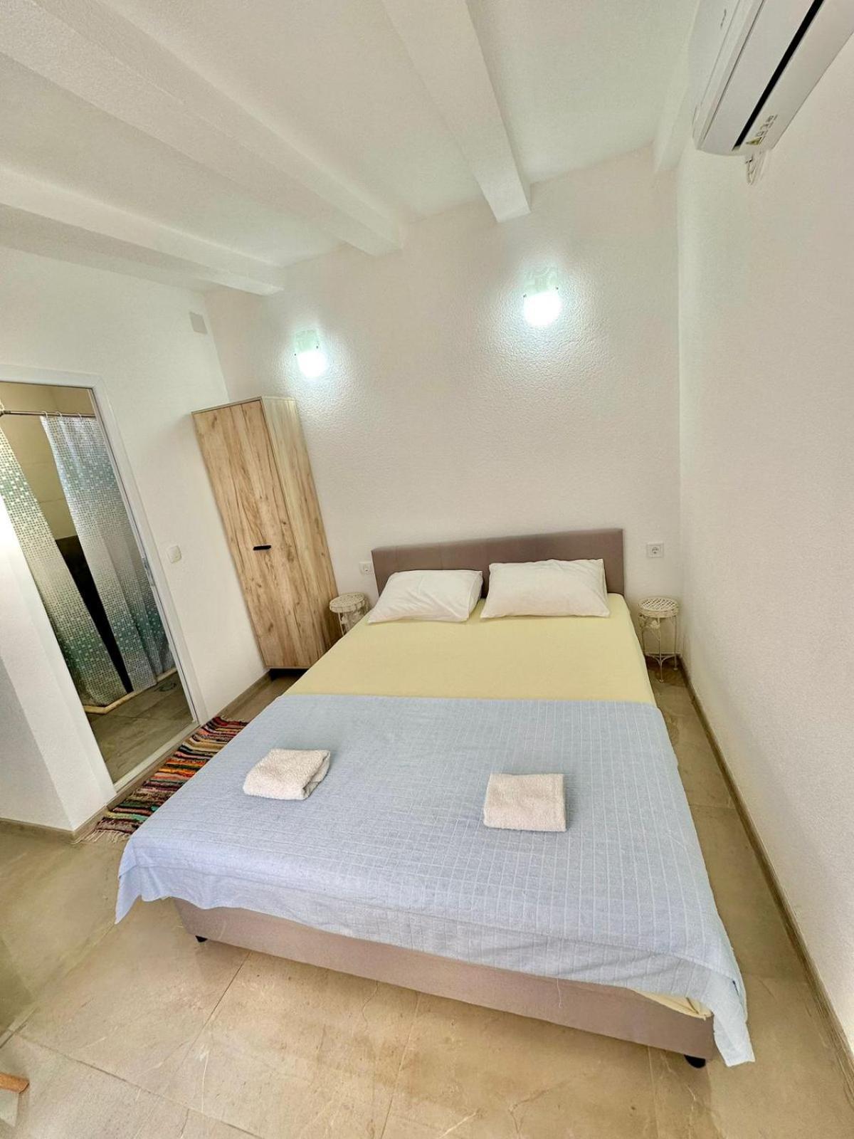 Montenegrina Apartment Budva Exterior photo